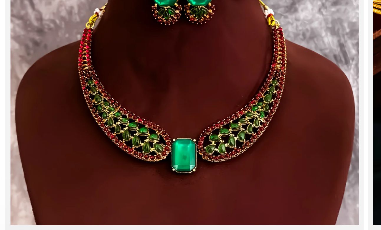 Emeralda Royale Necklace – The Queen’s Green Grace