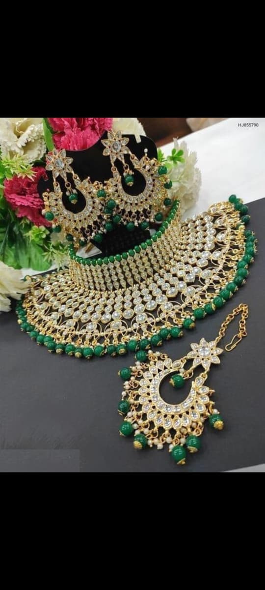 Rajnoor Meenakari Set – Classic Green & Gold Grandeur