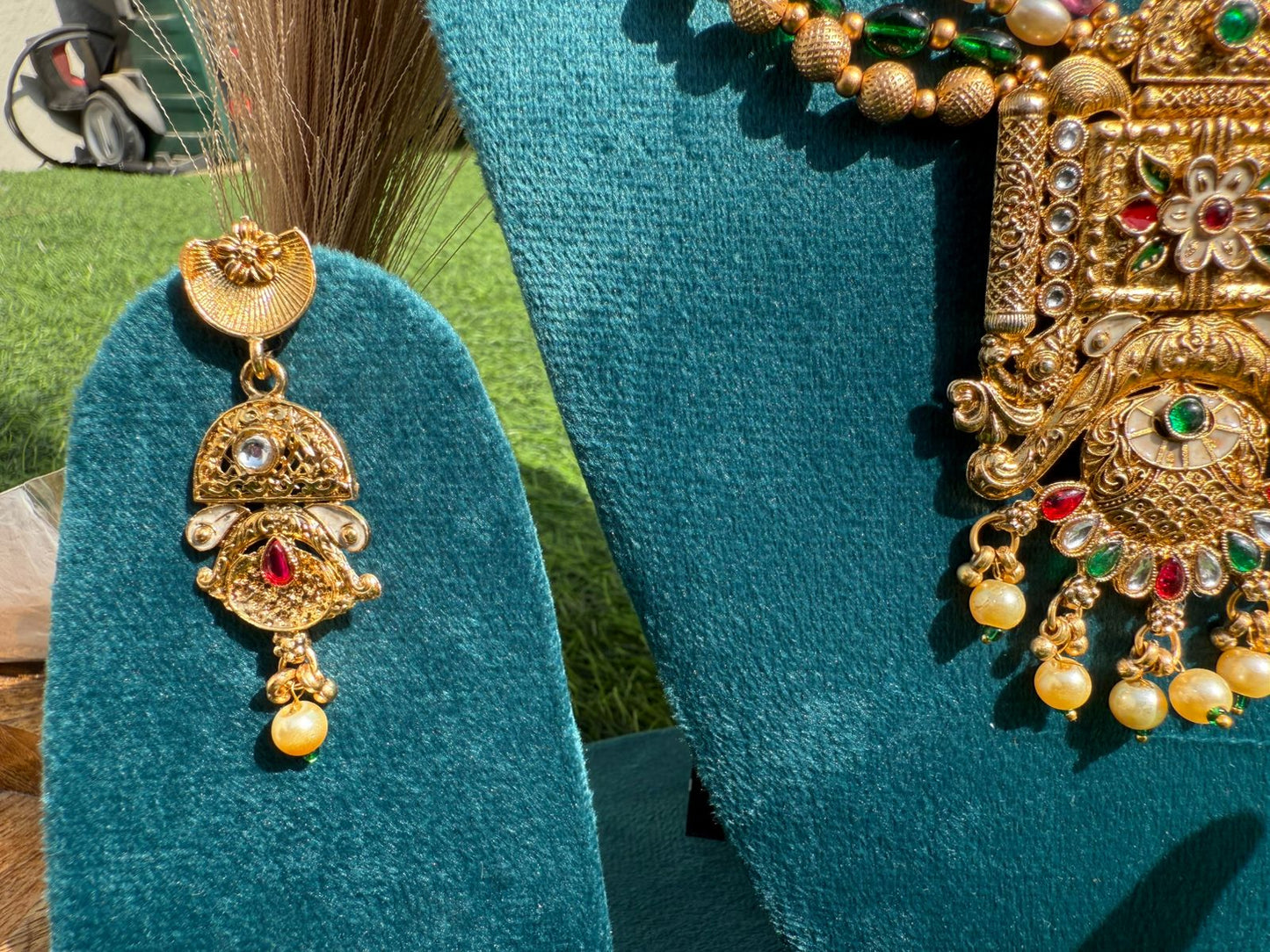 Meher Gul Necklace – Floral Inspired Royal Jewelry Symbolizing Grace and Charm