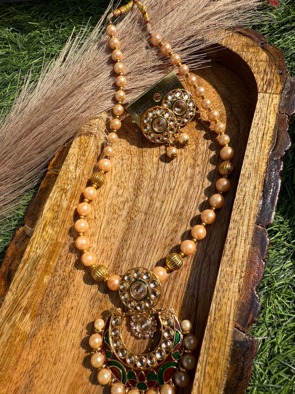 Nooré Moti Necklace – A Royal Pearl-Inspired Statement of Feminine Elegance