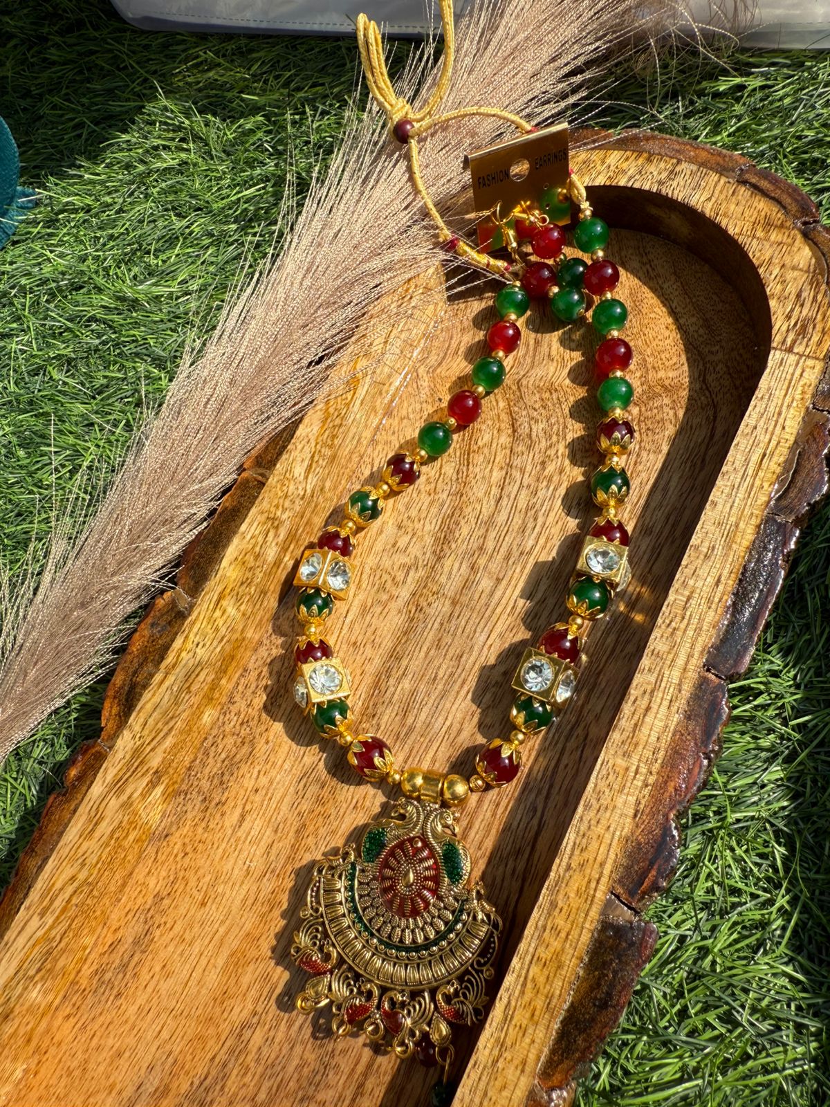 Amrayah Motihaar Necklace – Elegant Traditional Piece Inspired by Royal Pearl Jewelry