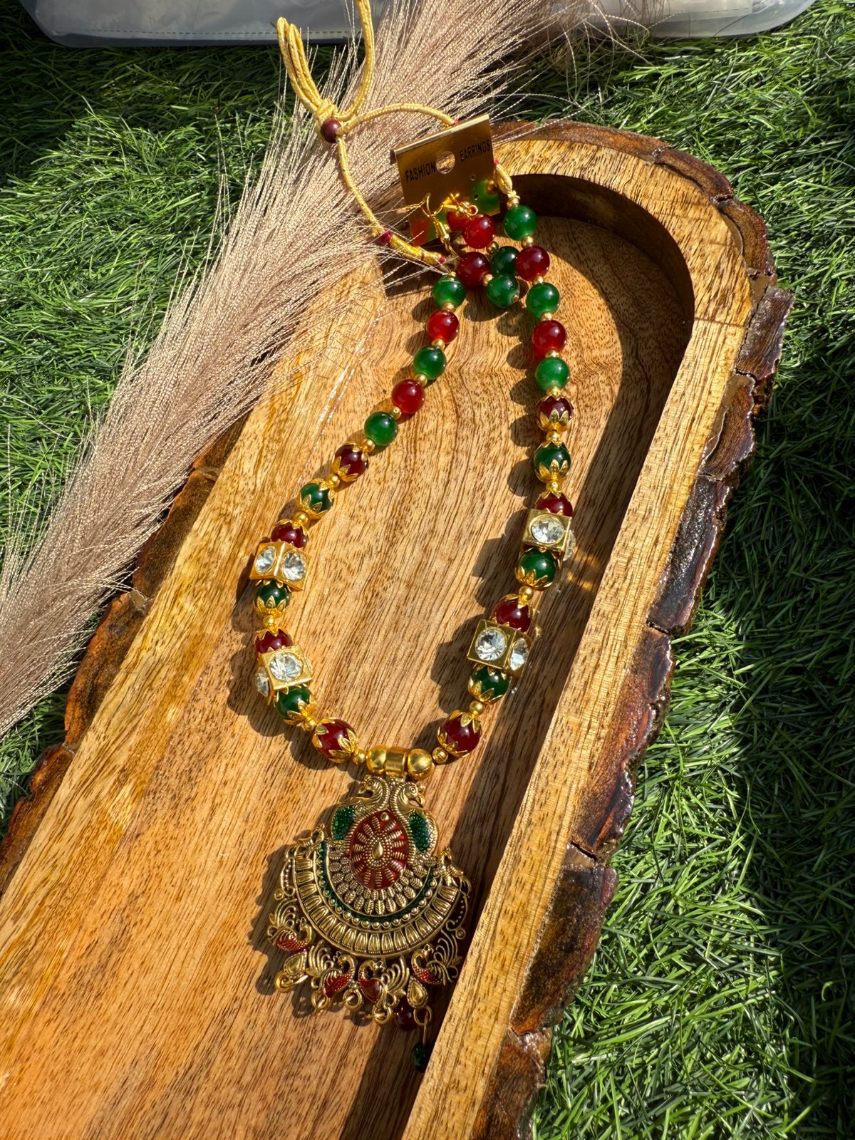 Amrayah Motihaar Necklace – Elegant Traditional Piece Inspired by Royal Pearl Jewelry